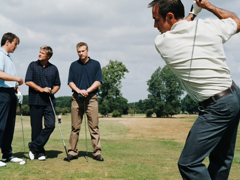 Failed knee replacement symptoms in Houston TX including pain, instability, swelling, and stiffness that may indicate the need for revision surgery.